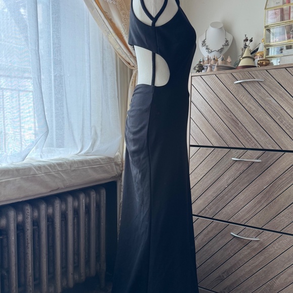 Full length gown with cut outs and open back - Picture 3 of 6